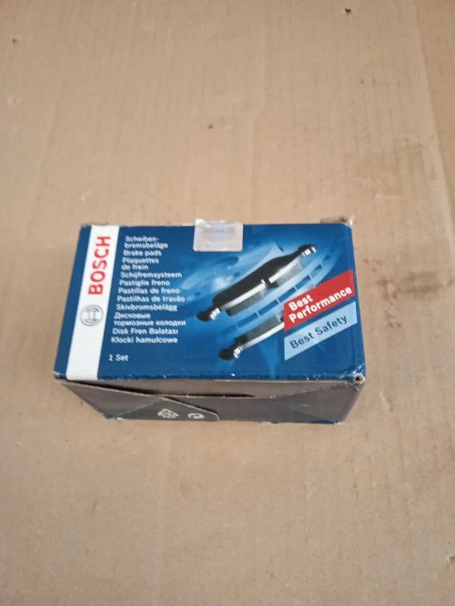 Bosch BP1051 Brake Pads Car Rear Axle 4 Pads Quality Reduced Noise New