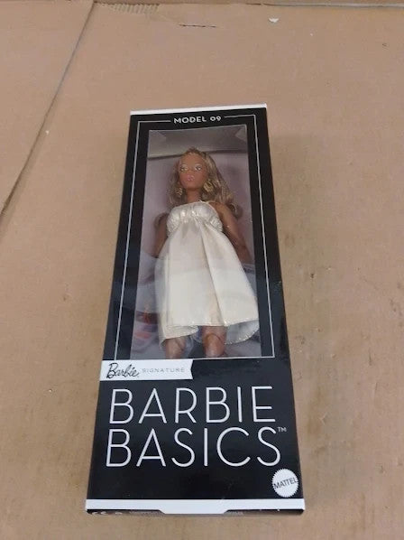 Barbie Basics Model Collector Fashion Doll 09 Brunette Hair Golden Dress New