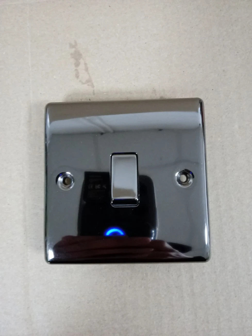 BG Electrical Single Wall Light Switch 2 Way Screwless Front Plat Metal Black