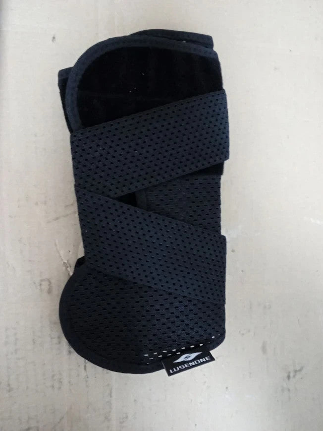 Lusenone Knee Support Side Stabilizers Adjustable Brace Unisex Black XL New