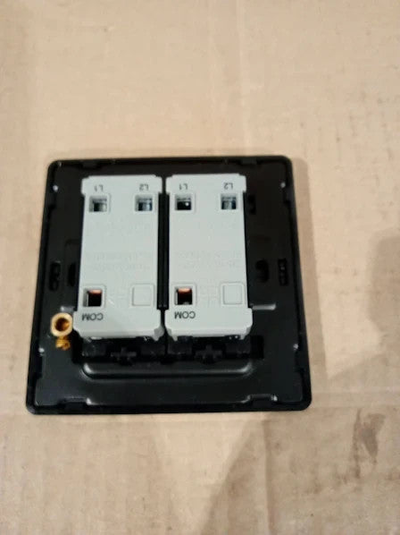 BG Electrical Double Wall Light Switch 2 Way Edge To Edge 20A 8.6x2.9x8.6cm New