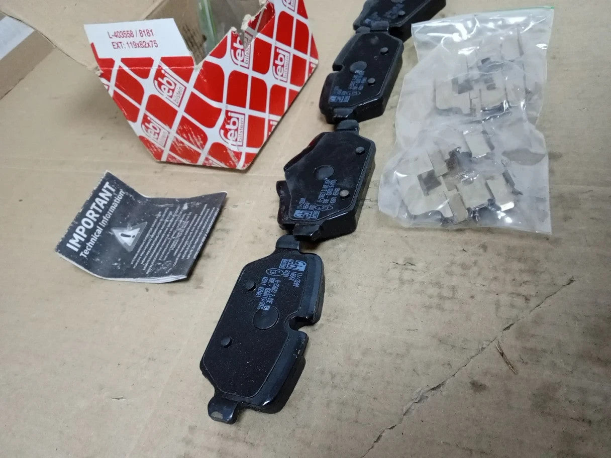 Febi Bilstein 16560 Brake Pad Set With Fastening Material 1 Unit New