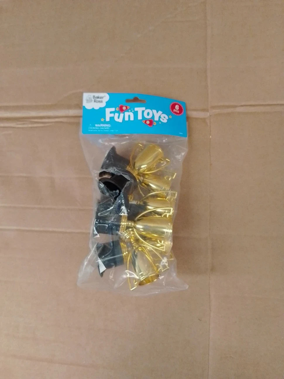 Baker Ross P670 Gold Trophies Kids Party Fillers Small Toys Prizes 5 Pack New