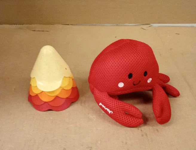 Janod Hermit Crab Bath Time Toy 6 Wheat Straw Cups Baby 10M+ J04734 Red Design