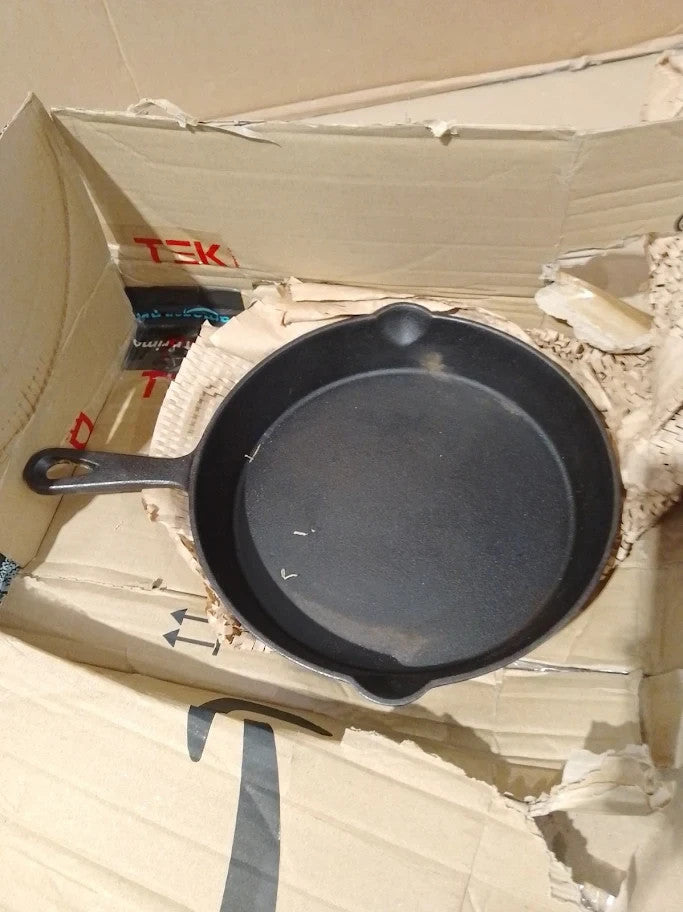 Judge Speciality Cookware Skillet Solid Cast Iron Frying Pan 24cm Induction Oven