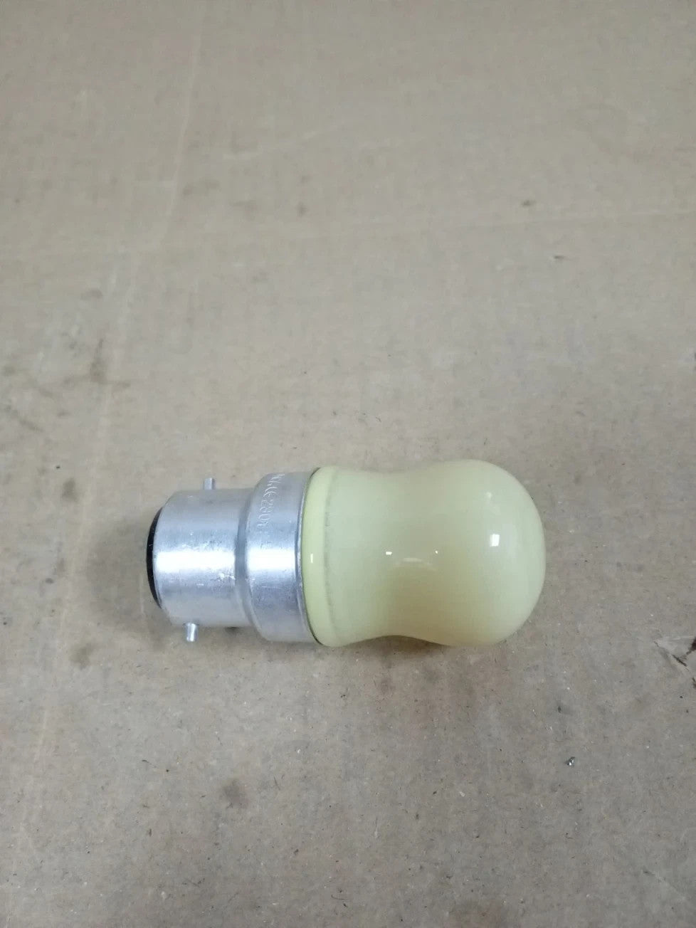 Crompton Pygmy 240V 15W B22d Yellow B22 15W Dimmable Incandescent New