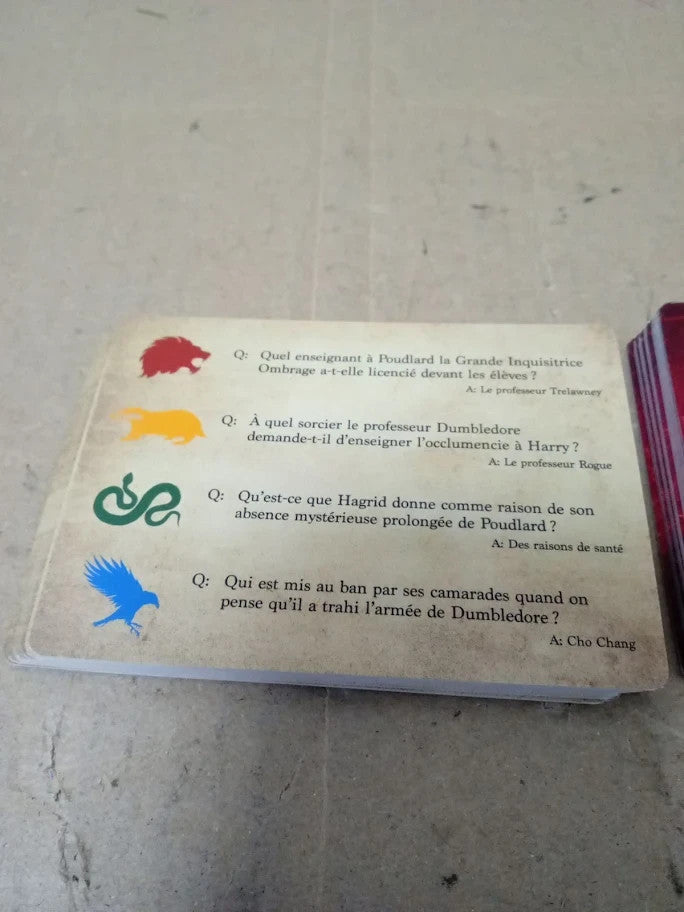Paladone Hogwarts Trivia 200 Harry Potter Questions Attention French Edition 4+
