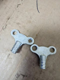 2 x AM TECH Brass Radiator Keys Bleeding AIR DIY Builders Heating Maintenance