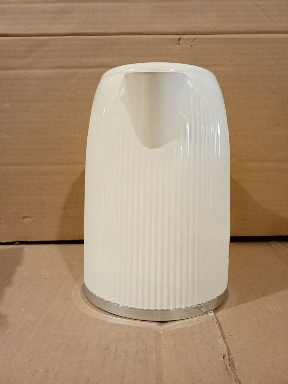 Breville VKT223 Bold Vanilla Cream Silver Electric Kettle 1.7L 3kW Fast Boil