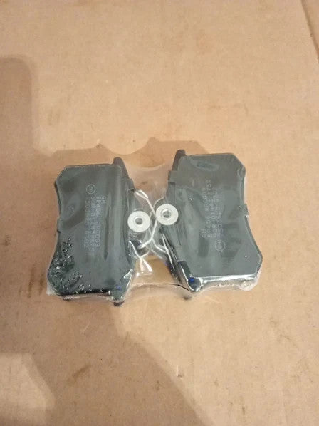 Quinton Hazell Brake Pad Set 4 Oem Quality Direct Fit Single Axle Rear New