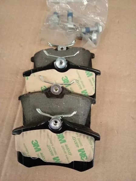 Bosch BP936 Quality Brake Pads Car Front Axle Copper Free 1 Set Of 4 Pads New