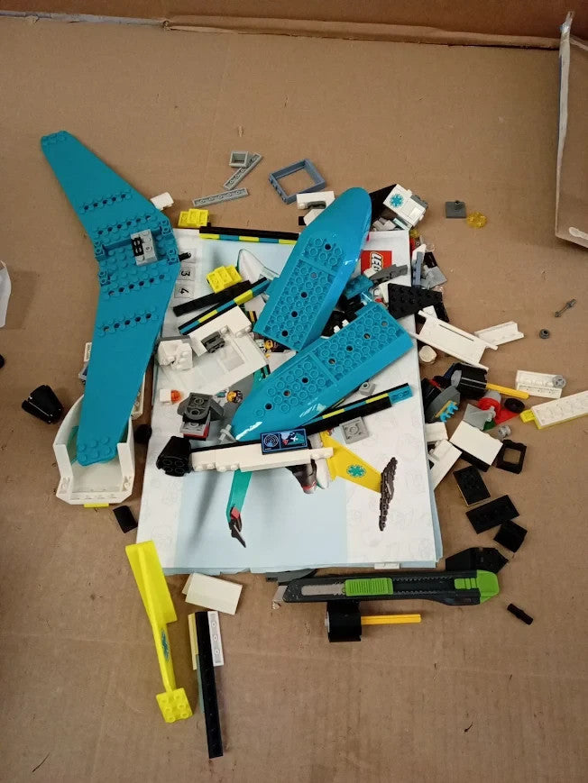 Lego City Emergency Air Ambulance Plane 60465 Snow Scooter Toy Airplane 6+