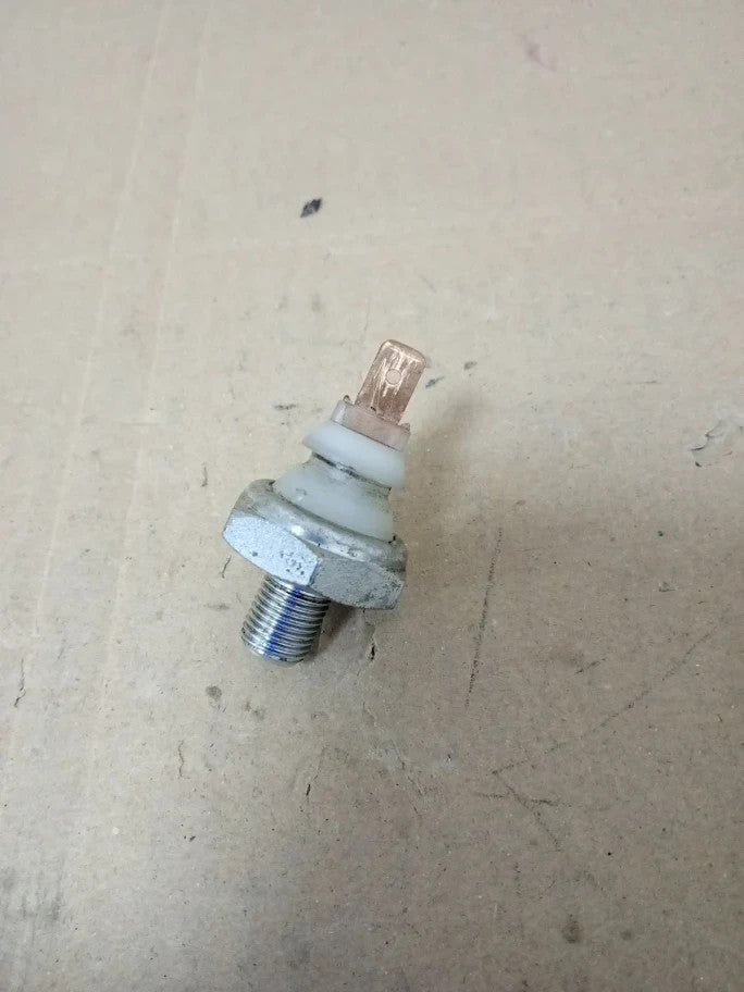 Bosch 0986344082 Oil Pressure Switch 10 Amps 10V Screw