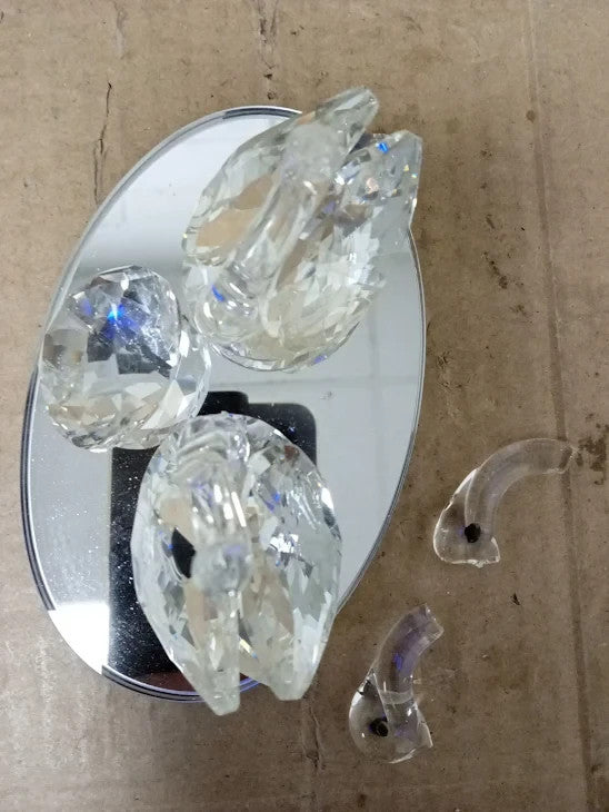 London Boutique Wedding Couple Clear Crystal Base Swan Glass Ornaments