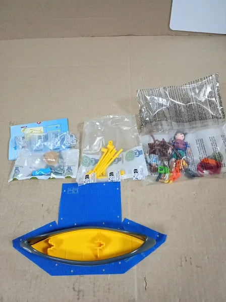 Playmobil 9323 Camping Large Carry Case Two Man Tent Floating Canoe 4+