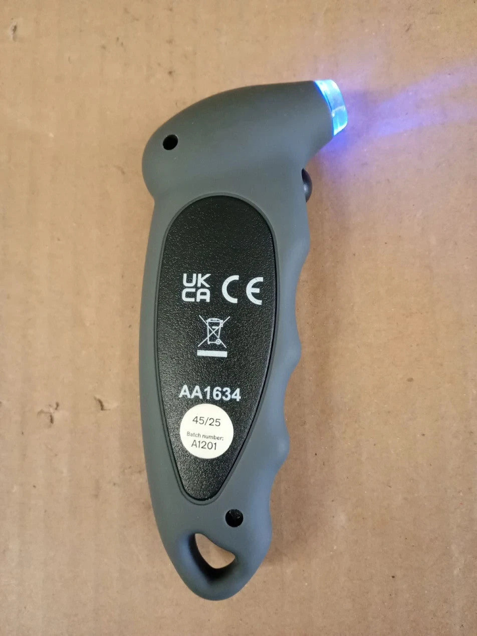 AA Digital Tyre Pressure Gauge AA1634 Cars Backlit LCD Screen 0100 PSI/0-6.85