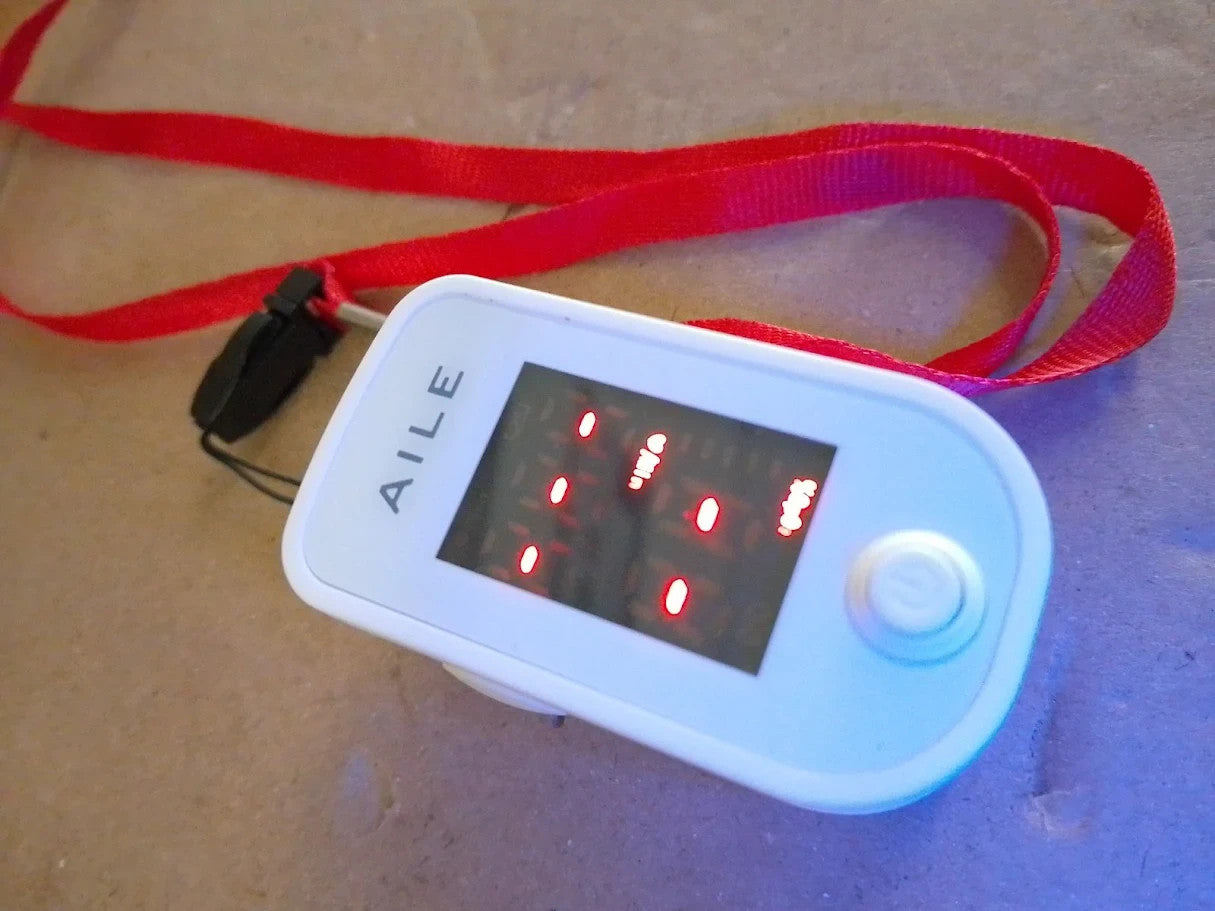 Aile Oxygen Monitor Finger Adults Kids Heart Rate Monitor SpO2 Pulse New