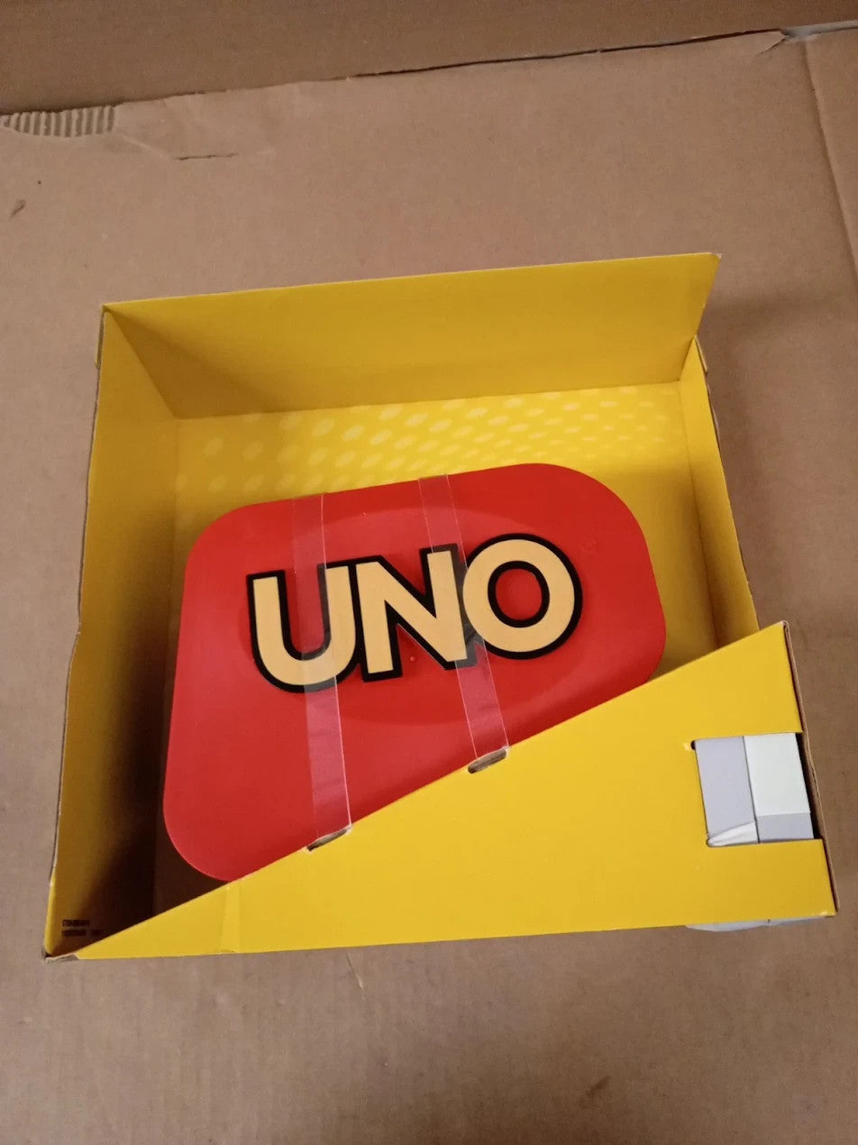 Mattel Games UNO Extreme Card Game Launcher Ages 7 2-10 Players GXY75