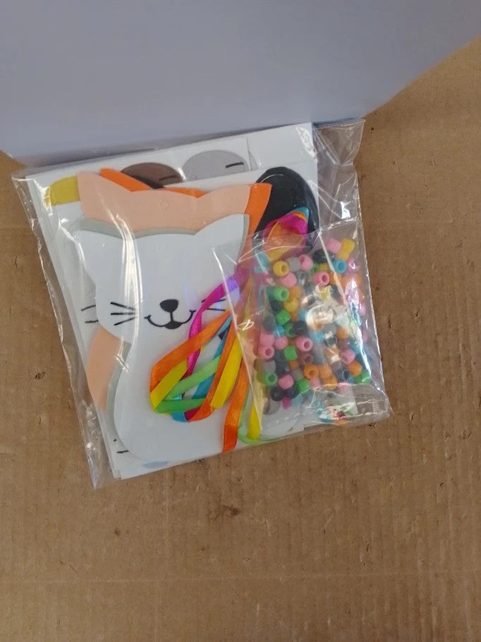 Baker Ross FE396 Cat Craft Bead Hanging Decoration Kits Pack 5 Creative Art New