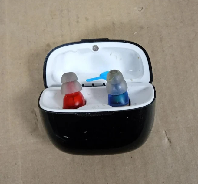 Rechargeable Sound Amplifier Device Charging Case Noise Cancelling Volume Design