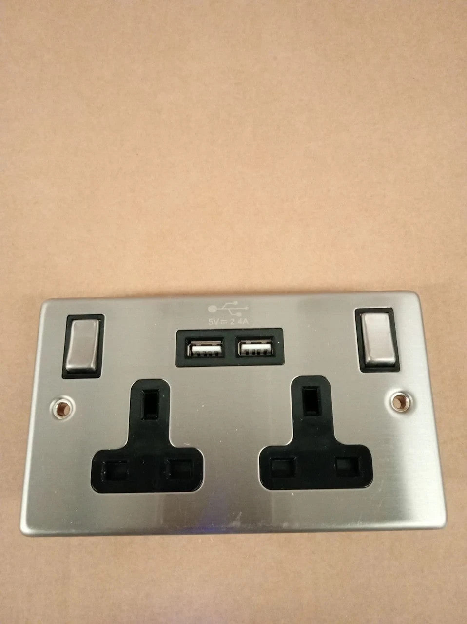 Status Stainless Steel Double Switched Power Plug SSS2G13A2USBSWS8 13A 2 Gang