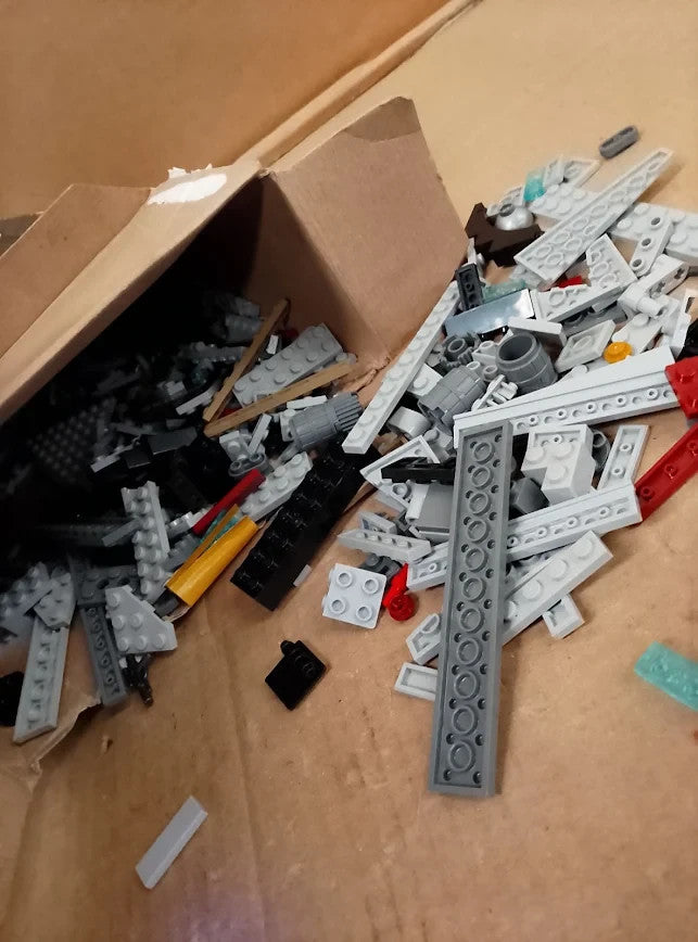 LEGO Star Wars UCS Venator Class Republic Attack Cruiser Display Set New