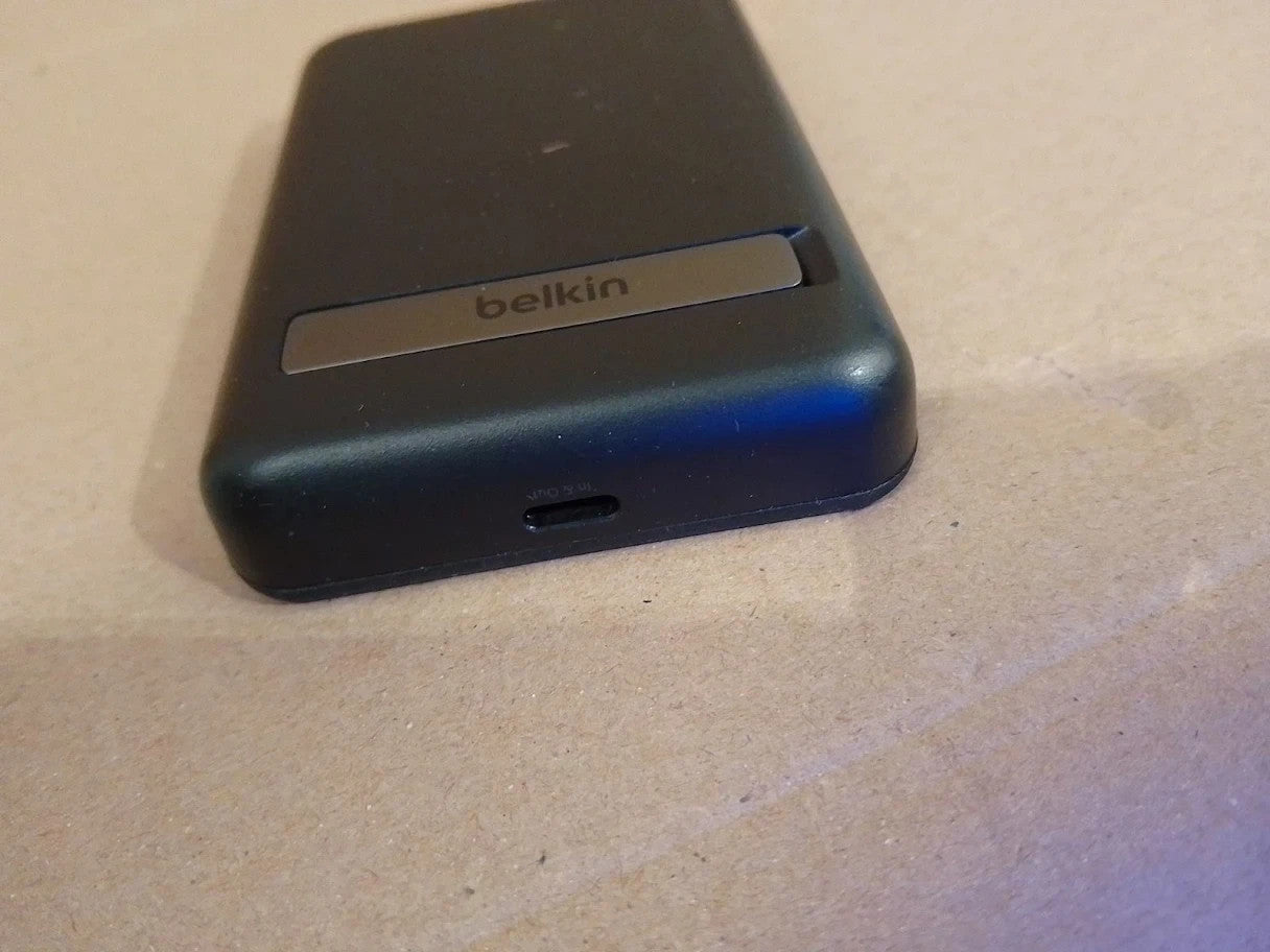 Belkin 5000mAh Magnetic Wireless Power Bank Portable Charger MagSafe New