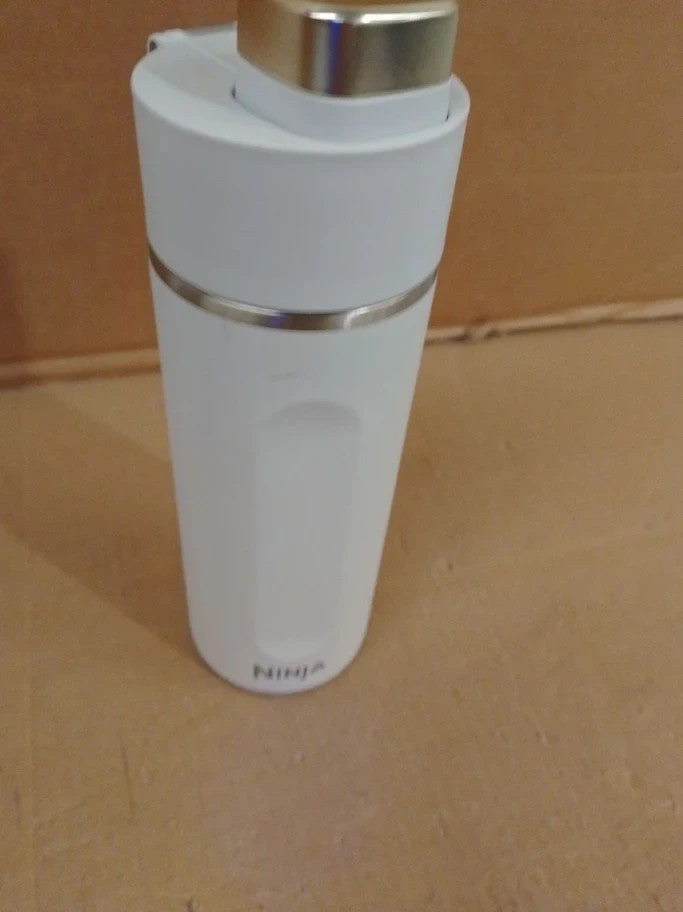 Ninja Thirsti Water Bottle Flask 700ML Leak Proof Lid Designed Carbonated