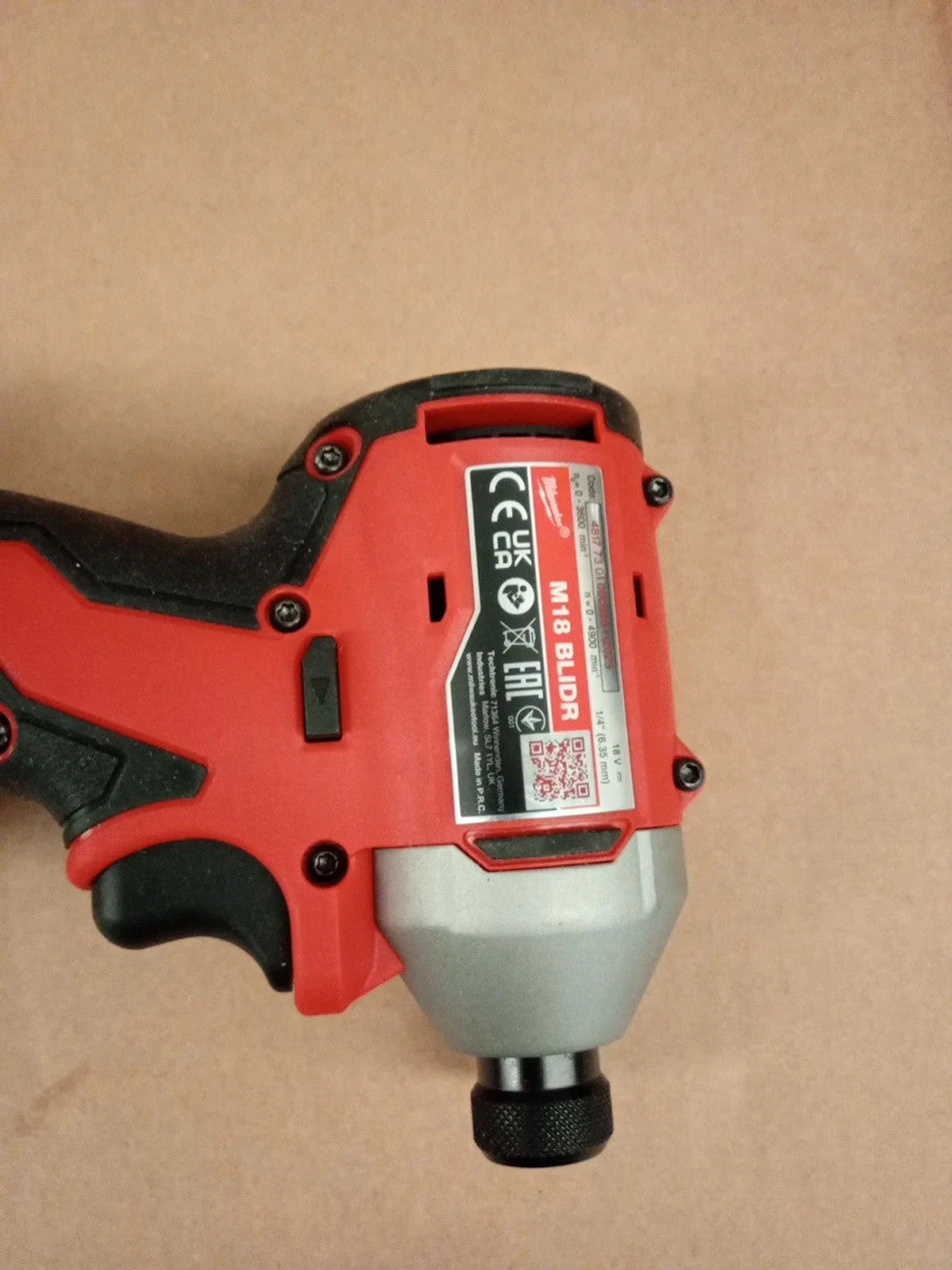 Milwaukee Electric M18 Compact BRUSHLESS 1/4in HEX 3 Speed Impact Black Red