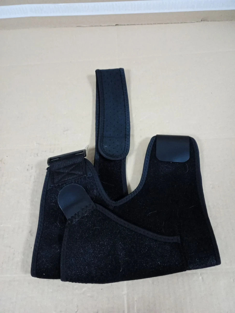 RUNZI Shoulder Support Brace Pressure Pad Men Women Adjustable Brace Tendonitis