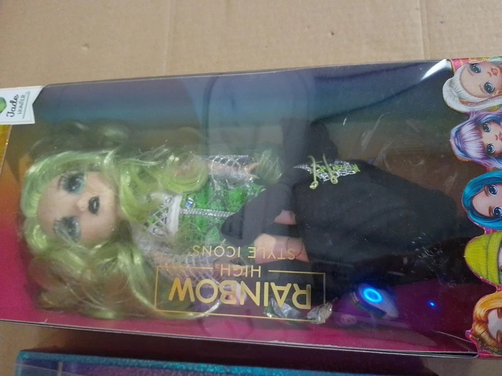 Rainbow High Style Icons Jade 28cm Fashion Doll Long Brushable Hair New