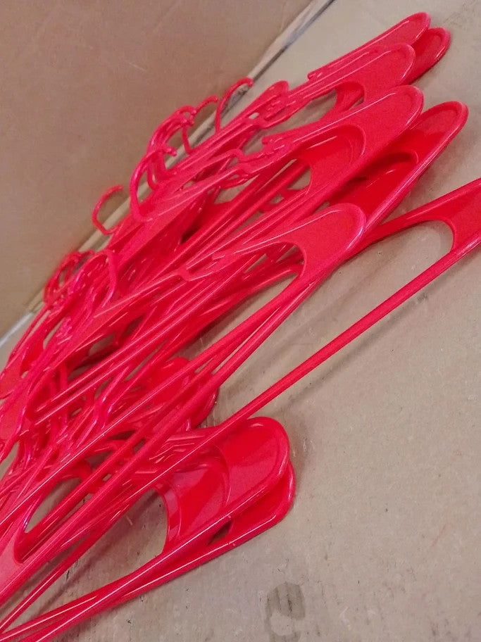 Utopia Home 30 Pack Plastic Hangers Space Saving 16x9.4 Shoulder Grooves Red New
