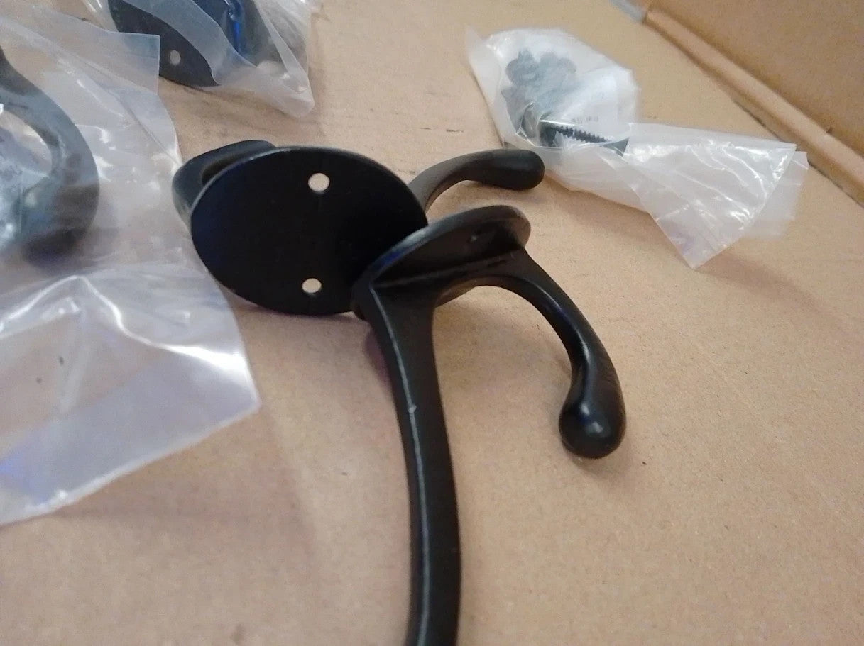 Amazon Basics AB4900FB 4 Pack Curved Robe Hook Zinc Alloy Matt Black New