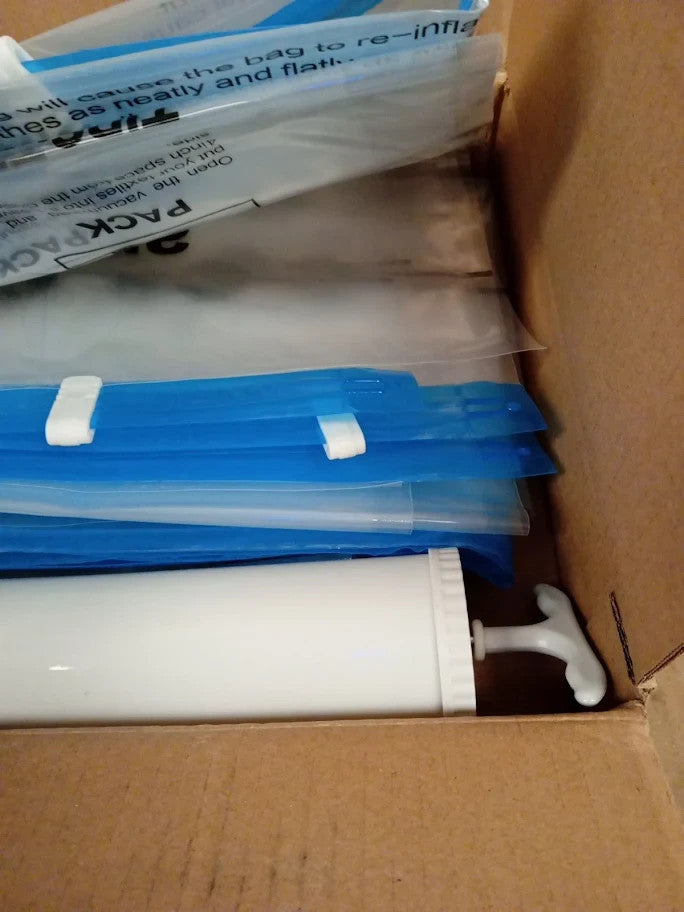 Amazon Basics Vacuum Compression Zipper Storage Bags Airtight Valve Pump New