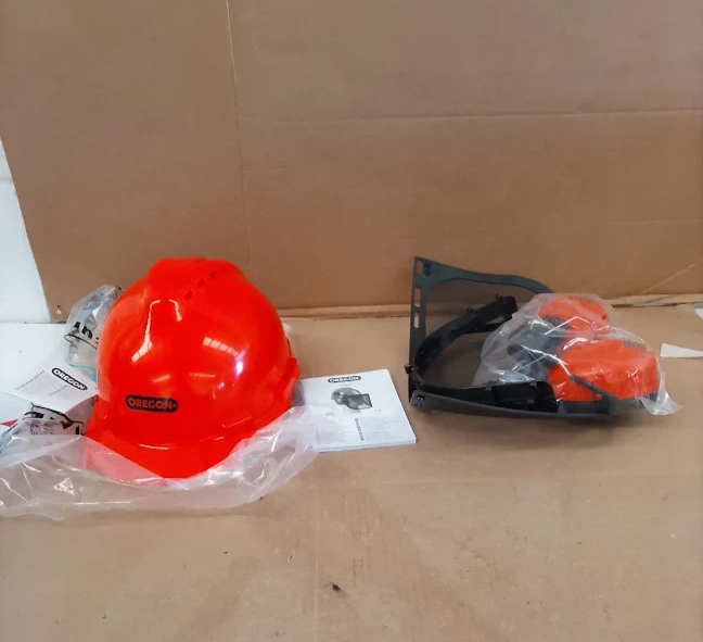 Oregon 562412 Chainsaw Safety Helmet Ear Defenders Mesh Visor Quality Design New