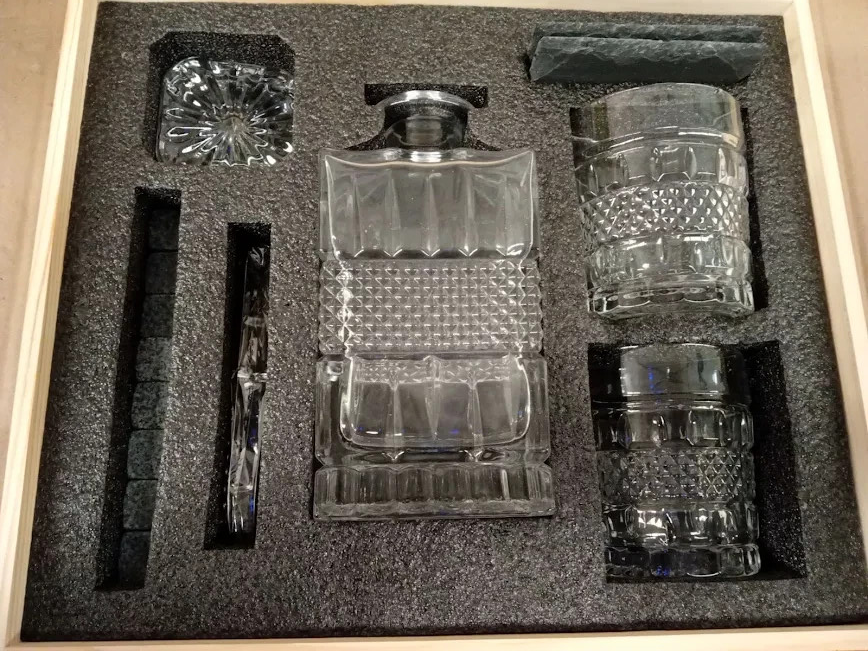 Cambareign Whiskey Decanter Set Wooden Box 27oz Crystal Liquor Glass New
