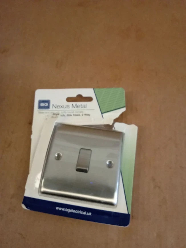 BG Electrical Single Wall Light Switch 2 Way Raised Slim Profile NBS12 New