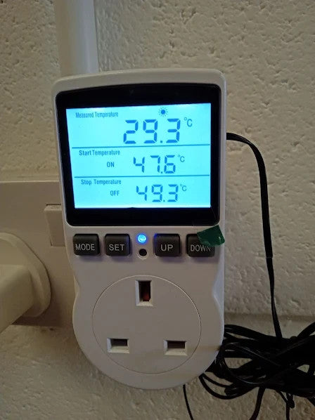 Ketotek Temperature Controller Thermostat Plug Socket 220V LCD Backlight