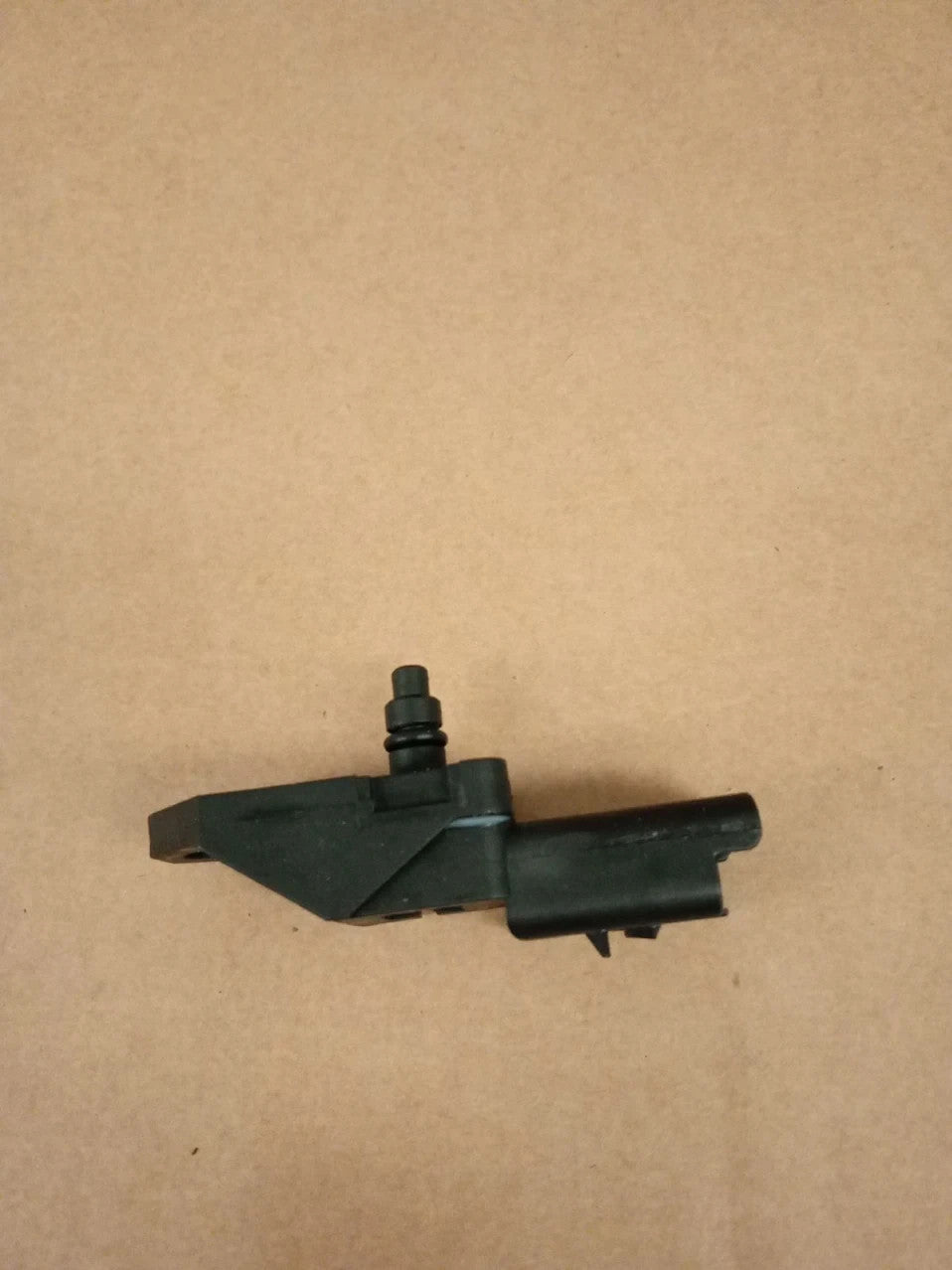 Febi Bilstein 37740 Manifold Pressure Sensor One Pack Plastic 6.1x4.7x4.5cm