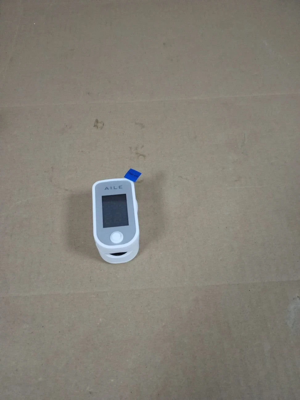 AILE Pulse Oximeter Oxygen Meter Adults Accurate Fast Easy Larger Red Screen New