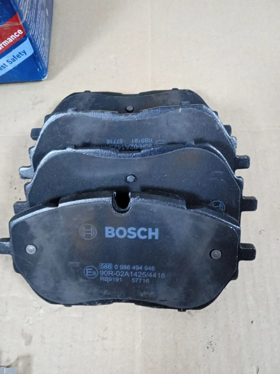 Bosch BP1797 Brake Pads Car Front Axle Reduced Noise Dust 4 Pads Set New