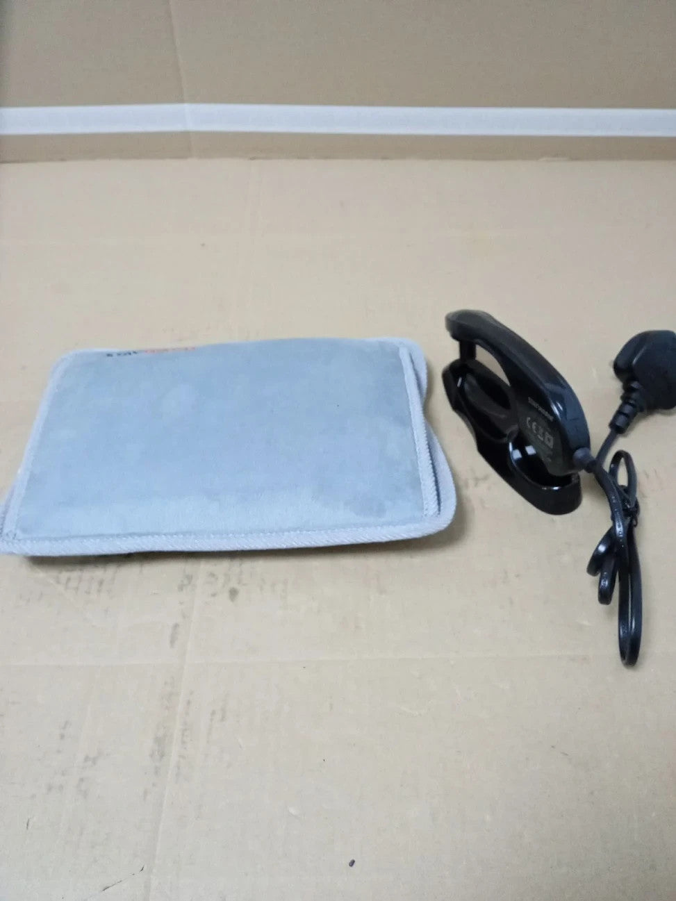StayWarm F2881GR Rechargeable Electric Fleece Hot Water Bottle Grey New