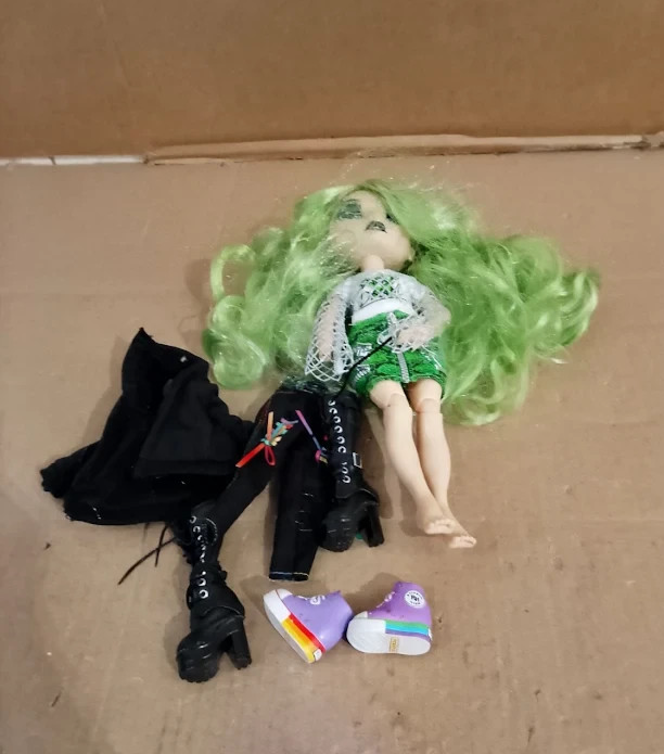 Rainbow High Style Icons Jade 28cm Fashion Doll Brushable Hair 2 Outfits 13