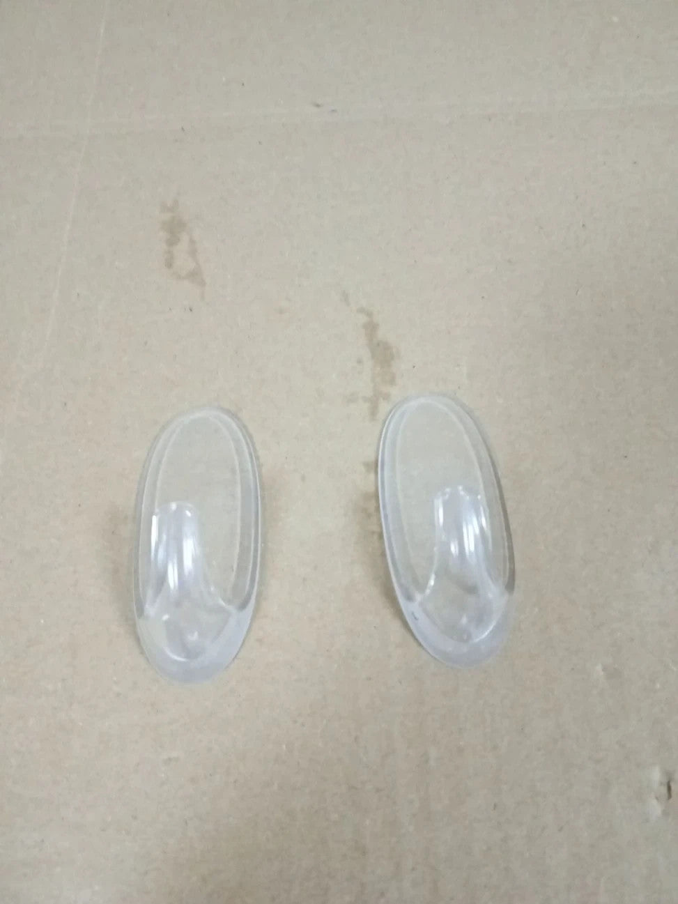 Command 17091CLR Medium Hook 2 Pieces Transparent Damage Free Hanging New