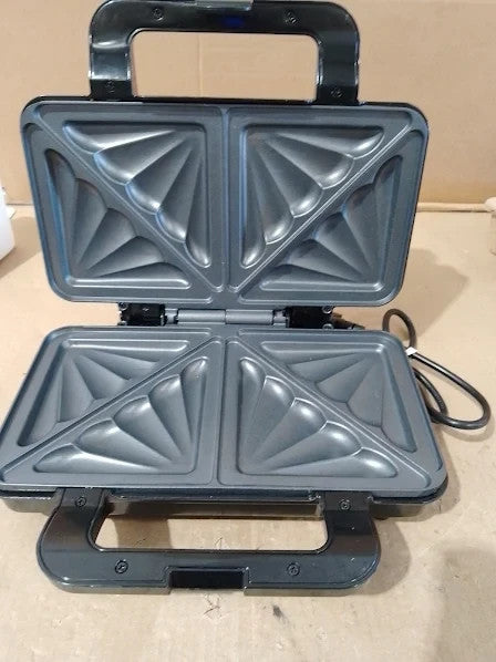 Tower Deep Fill Sandwich Maker Extra Deep Non Stick Plate 900W 24.5x29x10.2cm
