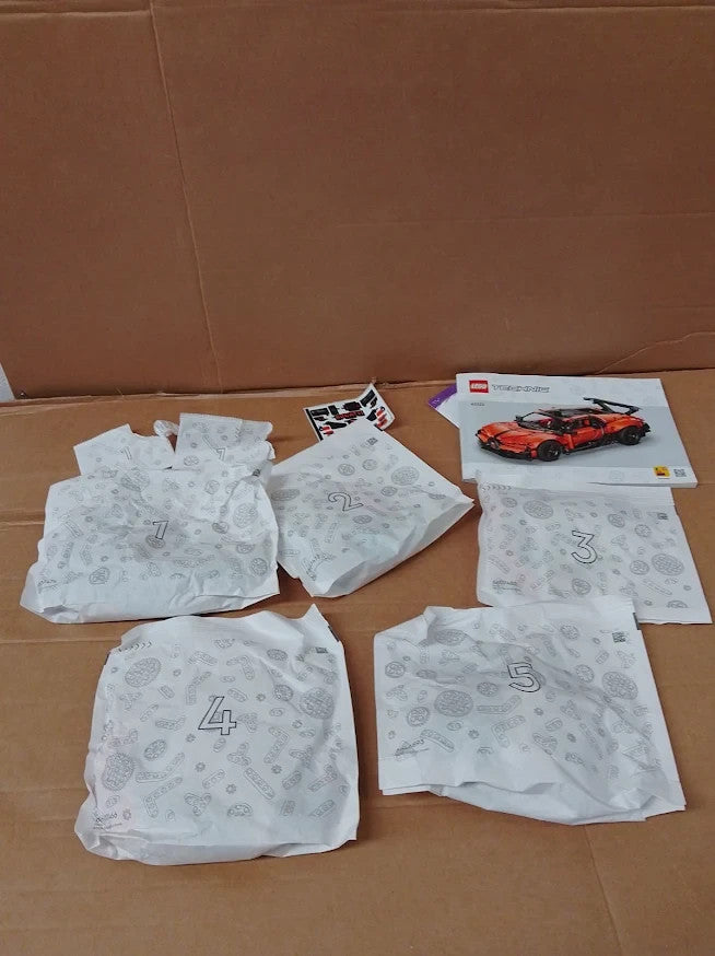 LEGO Technic Bugatti Chiron 42222 Race Car Model W16 Engine Gift 9+ Design New