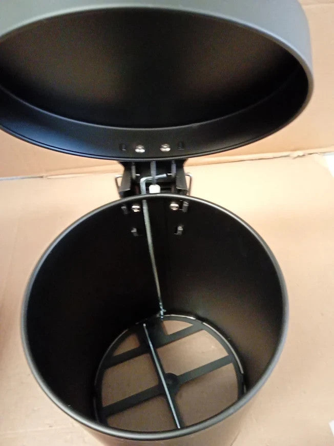 Argos Home 3 Litre Capacity Bathroom Pedal Bin Black 25.1x22x17cm