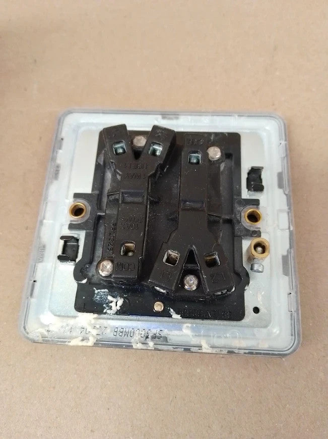 Knightsbridge SF3000MBB Screwless 2G 2 Way Switch Rockers 230V Matt Black