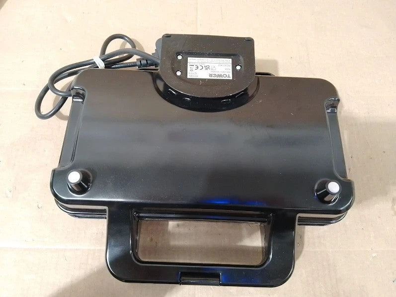 Tower Deep Fill Sandwich Maker Extra Deep Non Stick Plate 900W 24.5x29x10.2cm