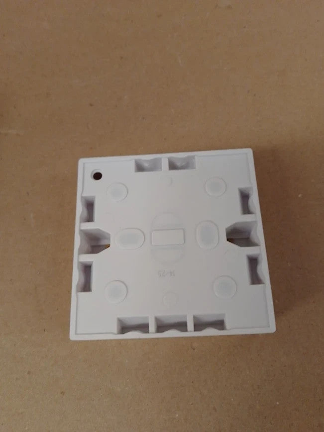 Pro Elec 1 Gang White Surface Mount Pattress Box 32mm Depth BS5733 PELB1495 New
